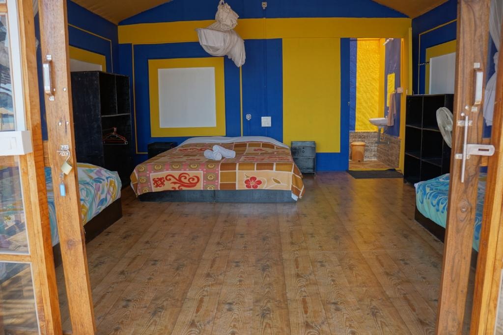 Salida Del Sol a beach hut resort on the Patnem Beach in South Goa next