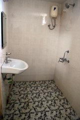 Sun Beach Resort - An attached bathroom of one of the rooms at Sun Beach Resort in Palolem Beach, Goa 