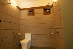 Dunhill Resort Agonda Luxury Family Room Bathroom - 